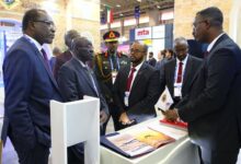 سجّل السودان حضورًا لافتًا ضمن كبار الفاعلين في قطاع الصناعات الدفاعية، خلال مشاركته في معرض “ساها 2026” الدولي للصناعات الدفاعية والطيران والفضاء، الذي انطلقت فعالياته بمركز إسطنبول للمعارض ويستمر حتى 9 مايو الجاري، بمشاركة واسعة من دول وشركات عالمية.