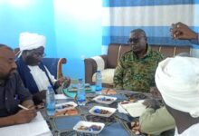 في خطوة تستهدف ضبط الإيرادات ومحاربة التجاوزات، أجرت اللجنة الفنية لمنع التحصيل غير القانوني، برئاسة المستشار العام د. محمد حاج آدم حسن، جولة ميدانية على عدد من نقاط التحصيل بالطريق الرابط بين سنجة والدندر.