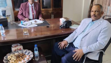 بحث نائب رئيس السلطة القضائية، مولانا منير محمد الحسن بابكر، مع رئيس لجنة الأمل للعودة الطوعية، الباشمهندس محمد وداعة، عدداً من القضايا المتعلقة بترتيبات العودة الطوعية للمواطنين، والأوضاع الأمنية الراهنة، في إطار الجهود الرامية لتعزيز الاستقرار وتسهيل عودة النازحين. وخلال اللقاء، الذي تناول تقييم الوضع